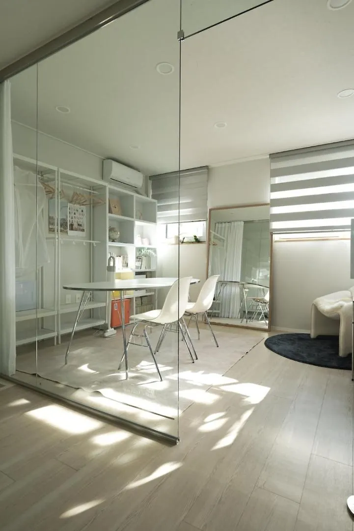 10 Minutes From Seongsu Station, Designer'S Duplex Space, Sageunsageun Διαμέρισμα Σεούλ 0*,